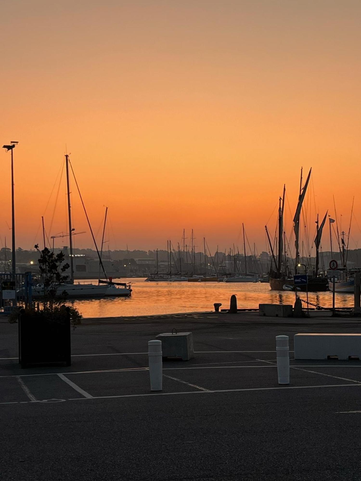Apartamento Au Bord De L'Eau Concarneau Exterior foto